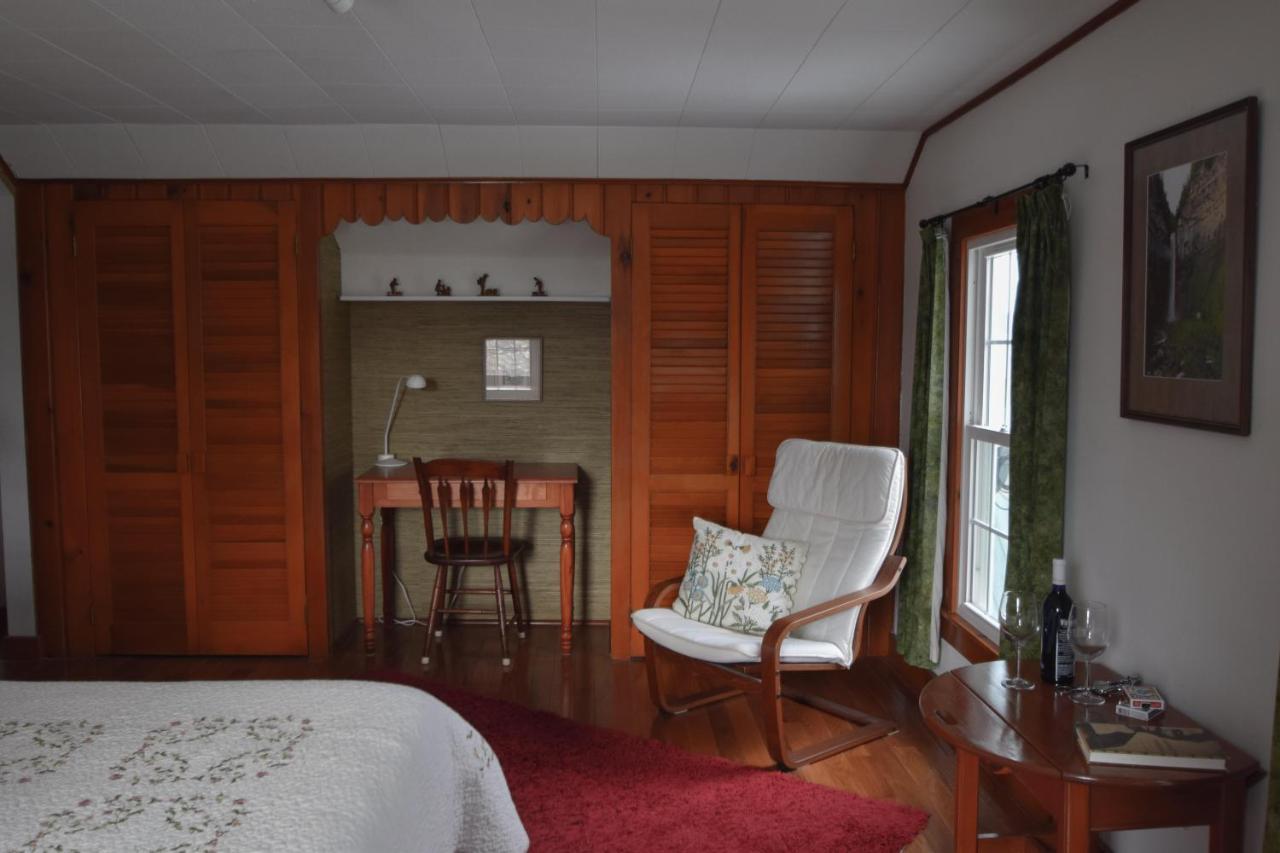 Enfield Manor Bed&Breakfast And Vacation Rental Newfield Exterior photo